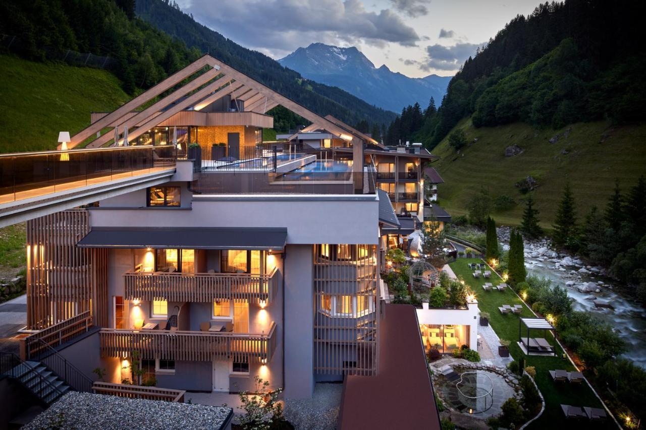Zillergrundrock Luxury Mountain Resort Mayrhofen Exterior photo
