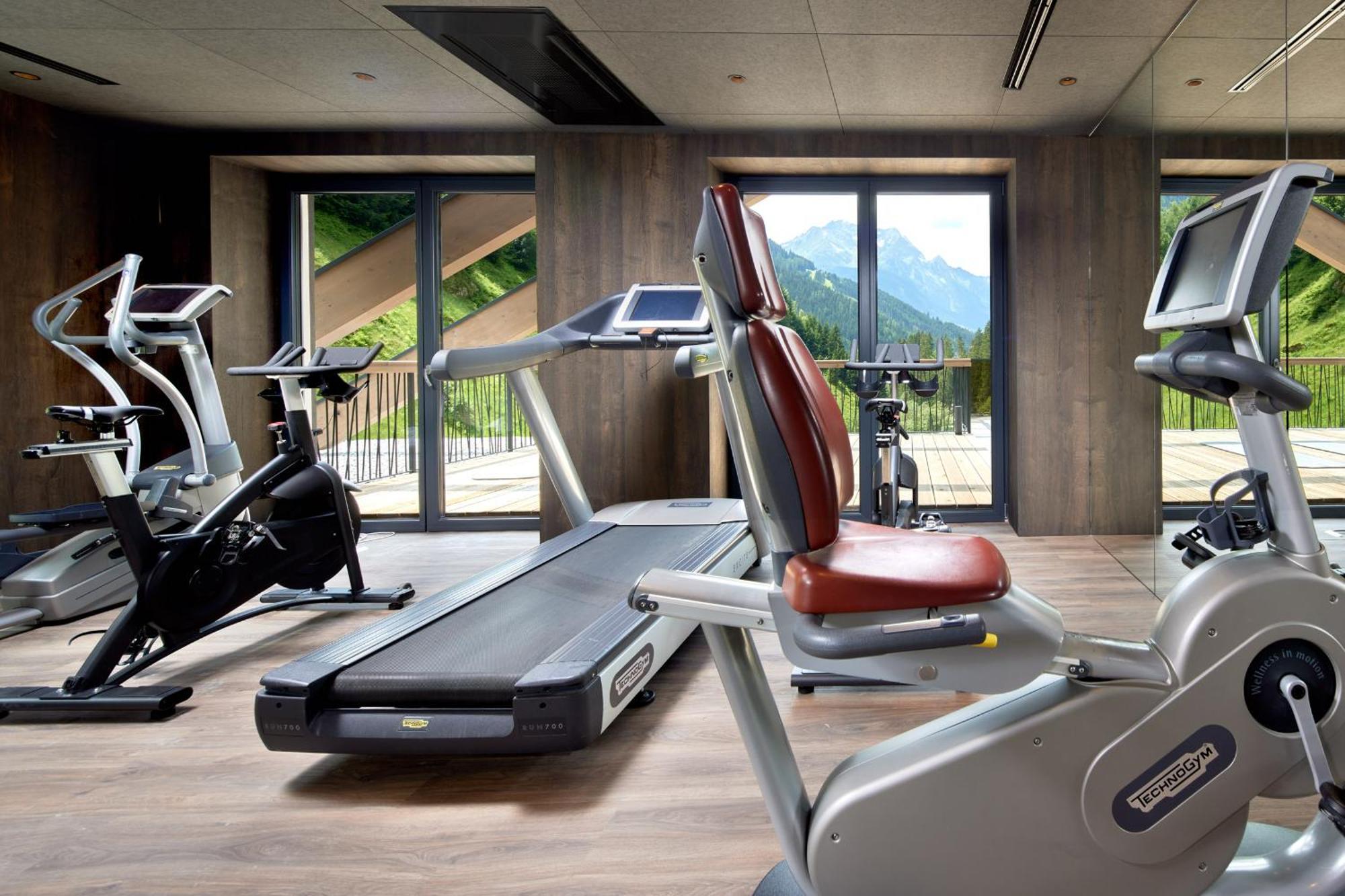 Zillergrundrock Luxury Mountain Resort Mayrhofen Exterior photo