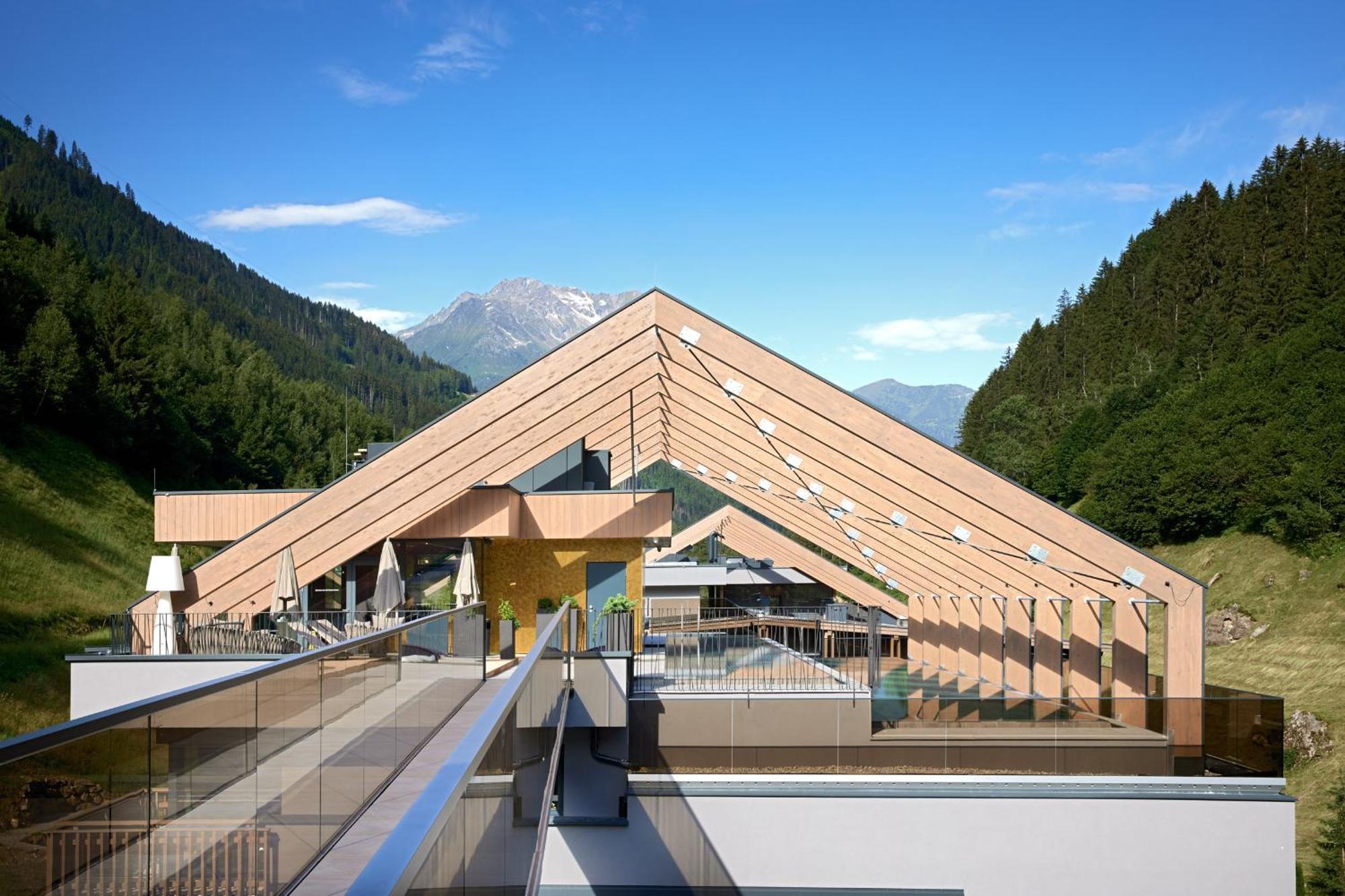 Zillergrundrock Luxury Mountain Resort Mayrhofen Exterior photo