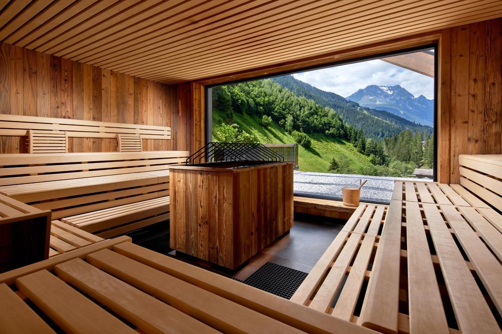 Zillergrundrock Luxury Mountain Resort Mayrhofen Exterior photo